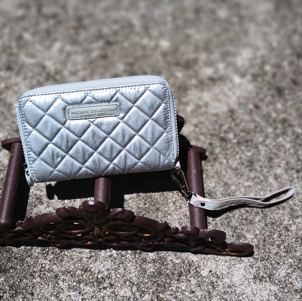 Macbeth Collection by Margaret Josephs Wristlet Wallet(Silver) E-4